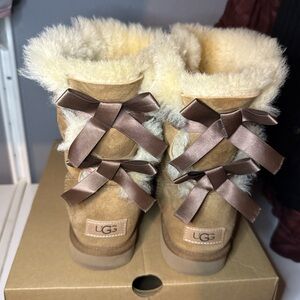Uggs Bailey Bow II